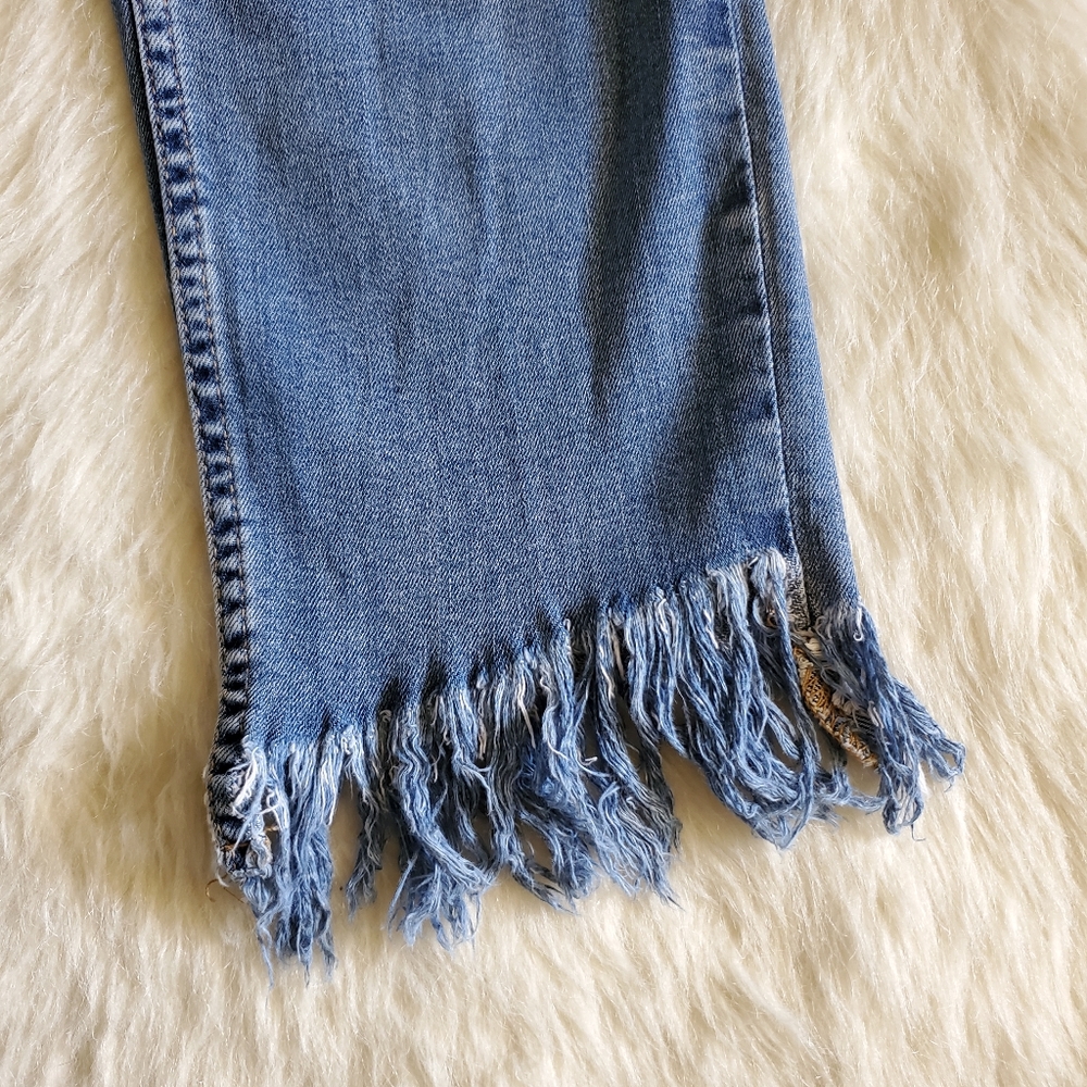 Free People Great Heights Frayed Hem Distressed Skinny Jeans Size 30 - Picture 9 of 16